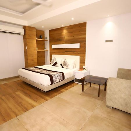 Hotel Kelvish Free Airport Pickup Nuova Delhi Esterno foto