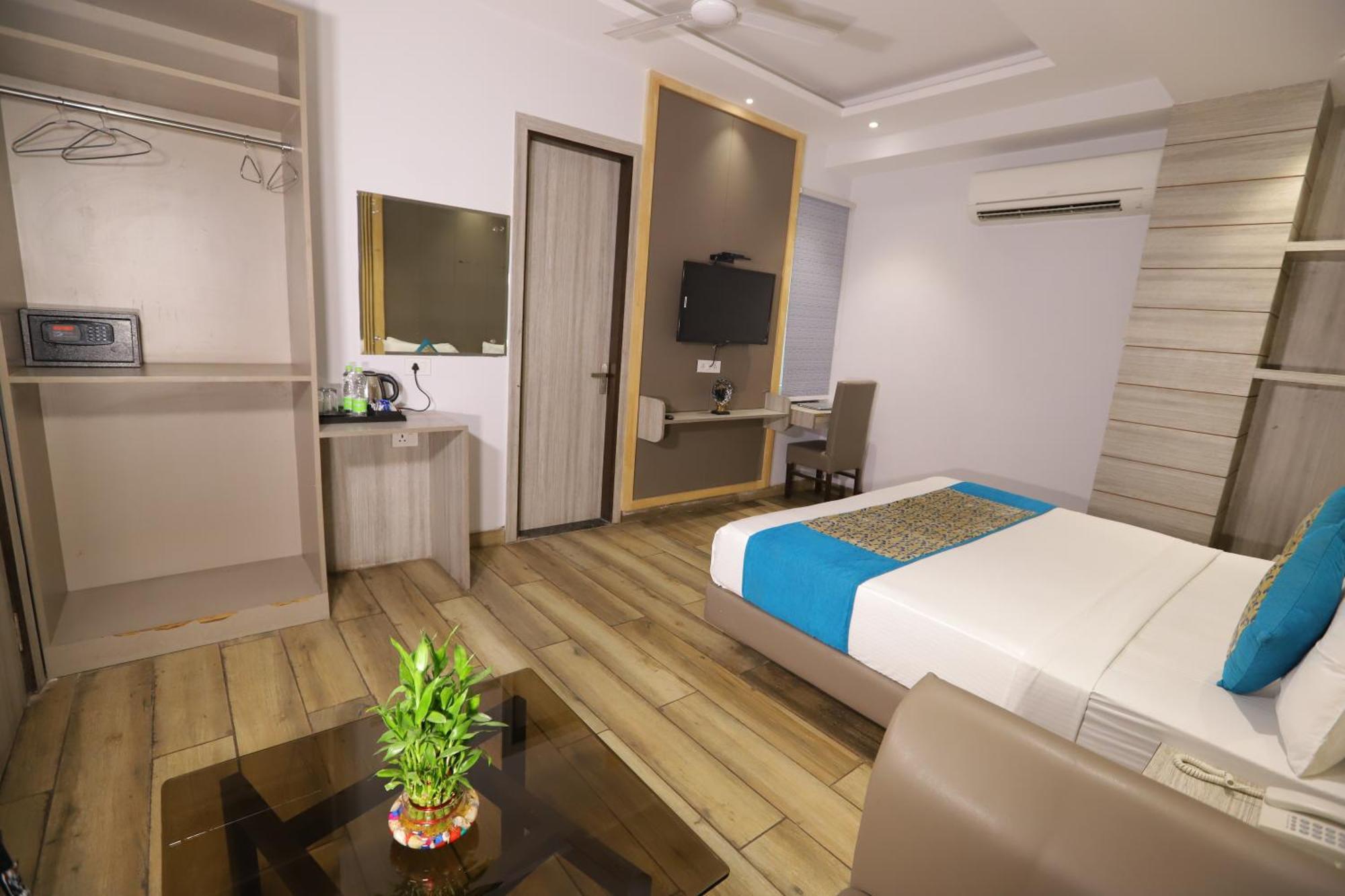 Hotel Kelvish Free Airport Pickup Nuova Delhi Esterno foto