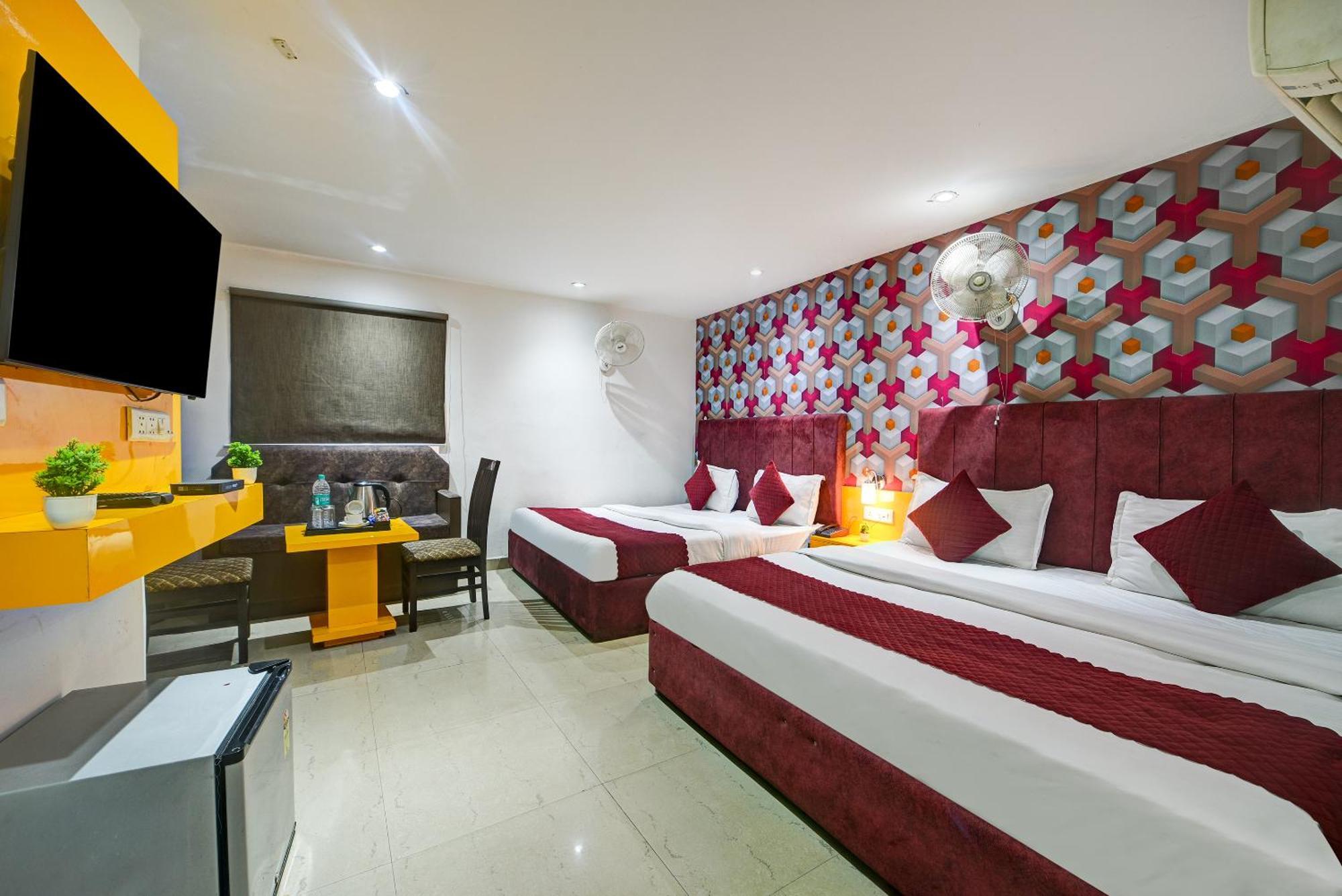 Hotel Kelvish Free Airport Pickup Nuova Delhi Esterno foto
